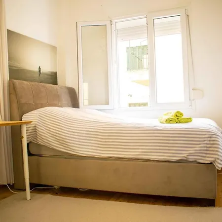 Center/navarinou Classical Style Apt-king Bed * Tesalónica