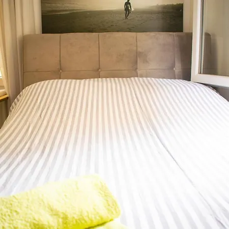 Apartamento Center/navarinou Classical Style Apt-king Bed